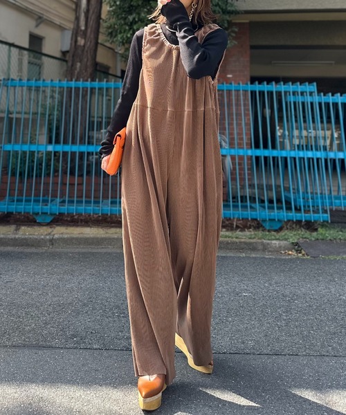 mi via loca（ミヴィアロカ）の「【2WAY/セルフカット】プリーツロンパース（サロペット/オーバーオール・レディース・ブラウン/ブラック・FREE）」の5枚目の写真