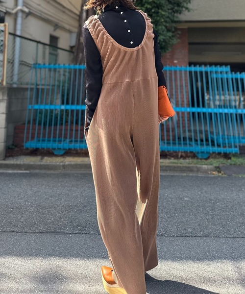 mi via loca（ミヴィアロカ）の「【2WAY/セルフカット】プリーツロンパース（サロペット/オーバーオール・レディース・ブラウン/ブラック・FREE）」の7枚目の写真
