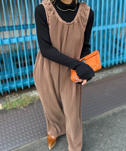 mi via loca（ミヴィアロカ）の「【2WAY/セルフカット】プリーツロンパース（サロペット/オーバーオール・レディース・ブラウン/ブラック・FREE）」の10枚目の写真