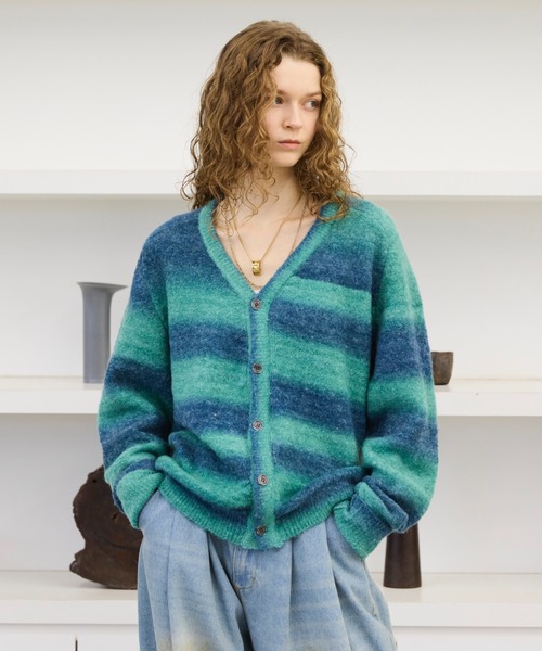 soerte（ソエルテ）の「Wool blend gradation cardigan / ウールブレンドグラデーションカーディガン（スウェット・メンズ・ブラック/ブラウン/ブルー・3/2/1）」の3枚目の写真