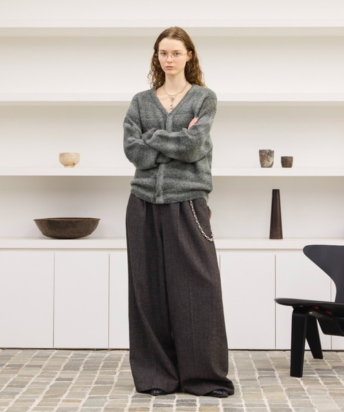 soerte（ソエルテ）の「Wool blend gradation cardigan / ウールブレンドグラデーションカーディガン（スウェット・メンズ・ブラック/ブラウン/ブルー・3/2/1）」の11枚目の写真