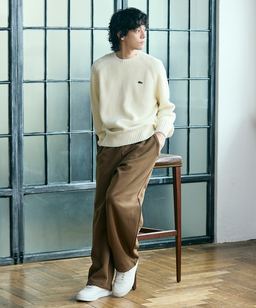 LACOSTE(ラコステ)の「HydroGuard 防水メンブレン プレミアムレザー メンズ T-CLIP SHIELD 225 2 SMA スニーカー(スニーカー・メンズ・オフホワイト・29.0cm/28.0cm/27.0cm/26.0cm/25.0cm/30.0cm/28.5cm/26.5cm/25.5cm)」の5枚目の写真