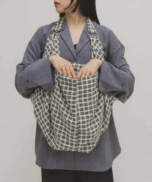 KBF(ケイビーエフ)の「2WAYビッグイージBAG(トートバッグ・レディース・ホワイト系その他/グリーン系その他・ONE)」の2枚目の写真