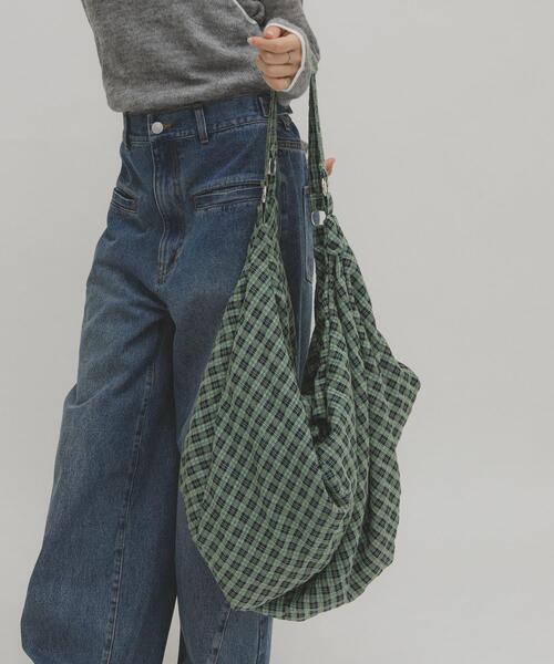 KBF(ケイビーエフ)の「2WAYビッグイージBAG(トートバッグ・レディース・ホワイト系その他/グリーン系その他・ONE)」の4枚目の写真