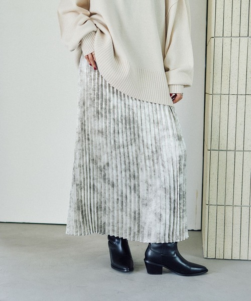 LEPSIM（レプシィム）の「アソートプリーツスカート　579699（スカート・レディース・ブラック/アイボリー/チャコールグレー・FREE）」の2枚目の写真