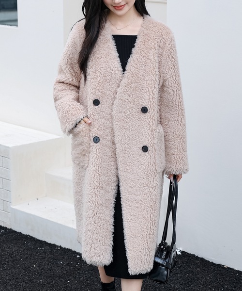 Lace Ladies(レースレディース)の「Vネック ダブル ブレスト ボア ファー コート(ノーカラーコート・レディース・ブラック/チャコールグレー/ベージュ/ブラウン・FREE)」の4枚目の写真