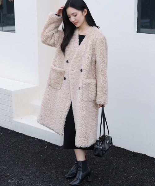 Lace Ladies(レースレディース)の「Vネック ダブル ブレスト ボア ファー コート(ノーカラーコート・レディース・ブラック/チャコールグレー/ベージュ/ブラウン・FREE)」の20枚目の写真