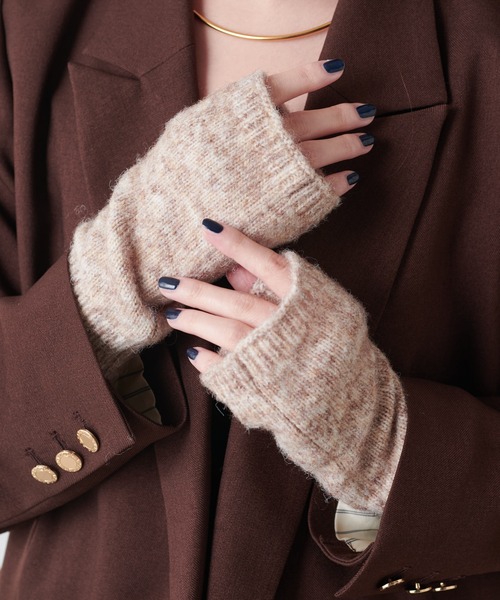 PAPILLONNER（パピヨネ）の「アームウォーマー（手袋・レディース・ブラック/ベージュ・FREE）」の2枚目の写真