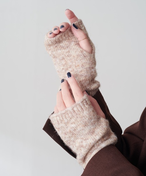 PAPILLONNER（パピヨネ）の「アームウォーマー（手袋・レディース・ブラック/ベージュ・FREE）」の4枚目の写真