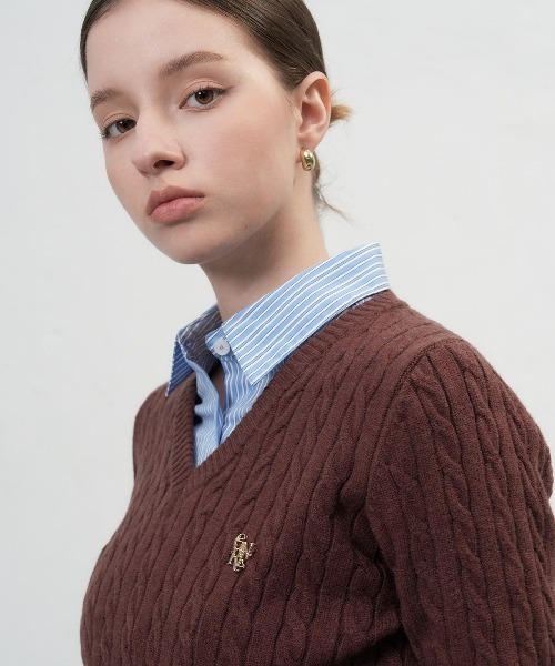 GENERAL IDEA（ジェネラルアイデア）の「wool cable v-neck pullover ウールVネックケーブルニットプルオーバー（ニット/セーター・レディース・ブラウン/グレー/ブラック/ネイビー・M/S/L）」の7枚目の写真