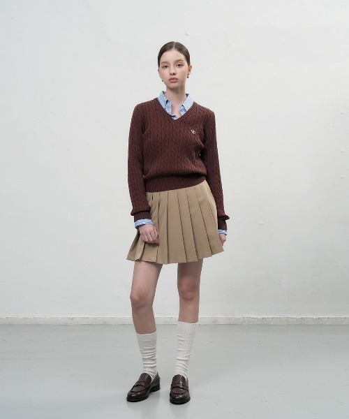 GENERAL IDEA（ジェネラルアイデア）の「wool cable v-neck pullover ウールVネックケーブルニットプルオーバー（ニット/セーター・レディース・ブラウン/グレー/ブラック/ネイビー・M/S/L）」の10枚目の写真