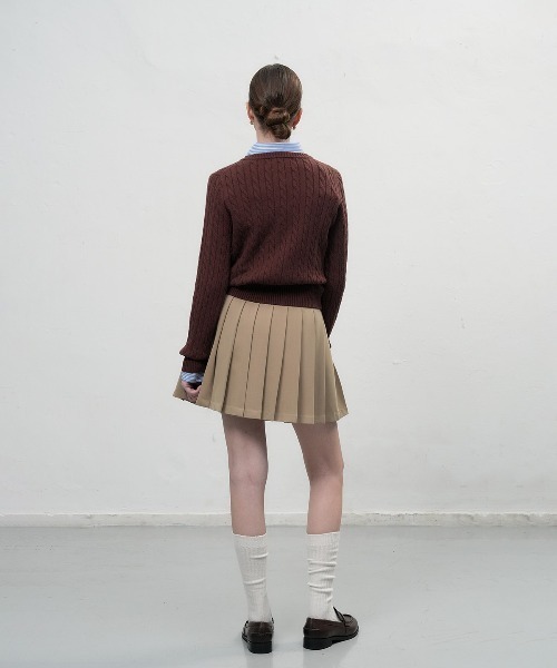 GENERAL IDEA（ジェネラルアイデア）の「wool cable v-neck pullover ウールVネックケーブルニットプルオーバー（ニット/セーター・レディース・ブラウン/グレー/ブラック/ネイビー・M/S/L）」の12枚目の写真