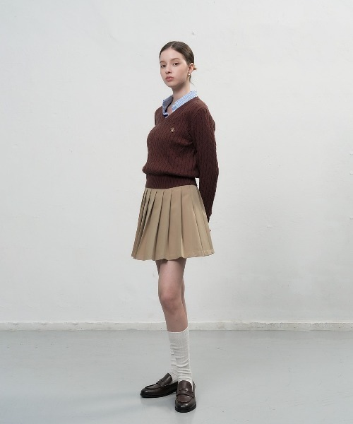 GENERAL IDEA（ジェネラルアイデア）の「wool cable v-neck pullover ウールVネックケーブルニットプルオーバー（ニット/セーター・レディース・ブラウン/グレー/ブラック/ネイビー・M/S/L）」の11枚目の写真