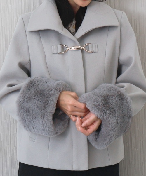 libelle more（リベル モア）の「ビット付きファーショートコート