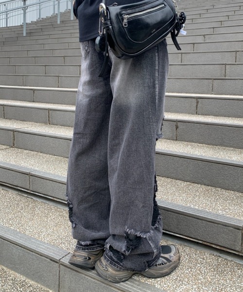 lilful(リルフル)の「ダメージ加工クラッシュストレートデニムパンツ(デニムパンツ・メンズ・ブラック・M/L)」の15枚目の写真