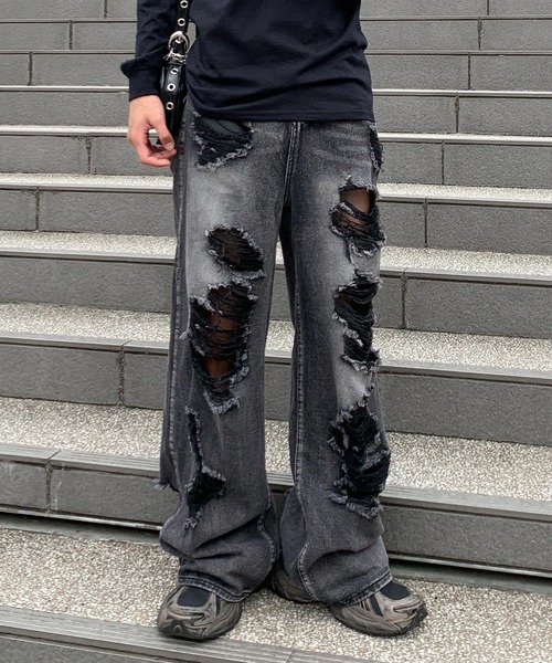 lilful(リルフル)の「ダメージ加工クラッシュストレートデニムパンツ(デニムパンツ・メンズ・ブラック・M/L)」の12枚目の写真