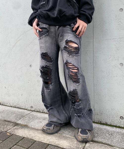 lilful(リルフル)の「ダメージ加工クラッシュストレートデニムパンツ(デニムパンツ・メンズ・ブラック・M/L)」の14枚目の写真