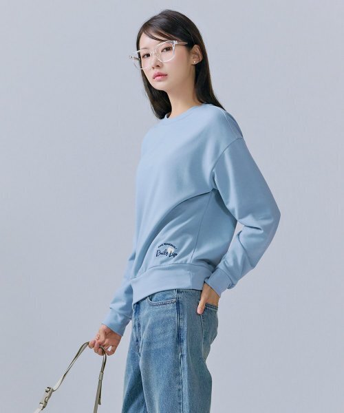 CHASECULT(チェイスカルト)の「レディース ルーズフィット デイリー 薄い起毛 スウェットTシャツ-CFRG5171C0D(スウェット・レディース・ブルー・85/90)」の2枚目の写真
