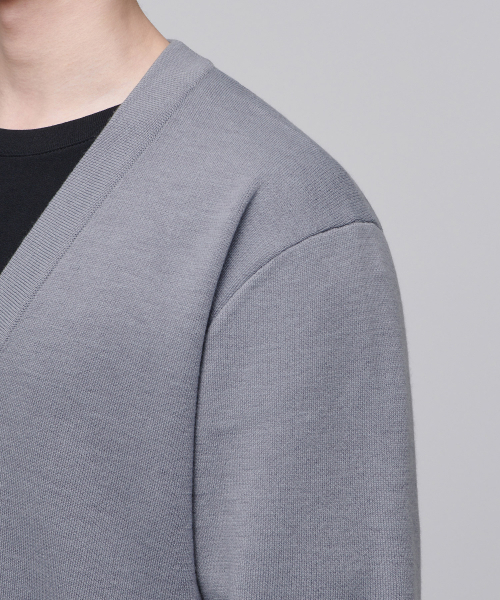 MUSINSA STANDARD（ムシンサスタンダード）の「ミニマルカーディガン [パープルグレー]（カーディガン/ボレロ・メンズ・その他・SMALL/MEDIUM/LARGE/X-LARGE/XX-LARGE）」の4枚目の写真