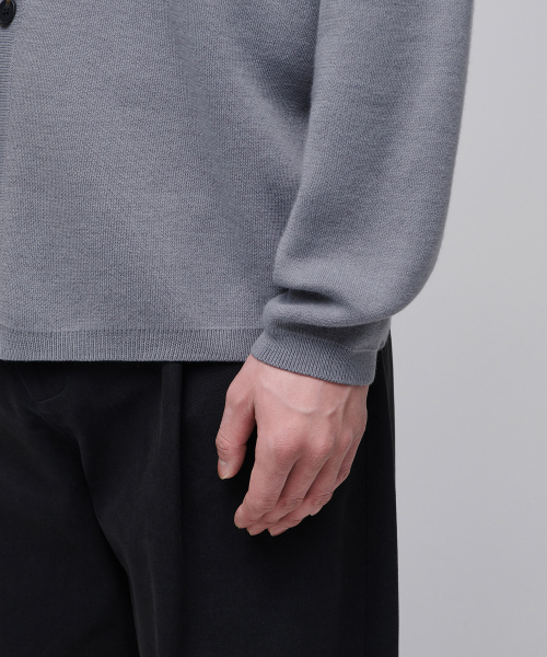 MUSINSA STANDARD（ムシンサスタンダード）の「ミニマルカーディガン [パープルグレー]（カーディガン/ボレロ・メンズ・その他・SMALL/MEDIUM/LARGE/X-LARGE/XX-LARGE）」の5枚目の写真