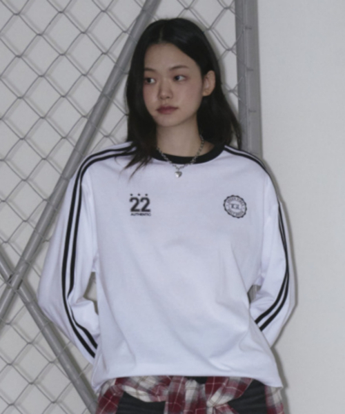 THE GREEN LAB（ザグリーンラボ）の「サッカーフットボール配色長袖Tシャツ[ホワイト]（Tシャツ/カットソー・レディース・その他・SMALL）」の2枚目の写真