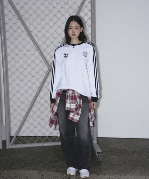 THE GREEN LAB（ザグリーンラボ）の「サッカーフットボール配色長袖Tシャツ[ホワイト]（Tシャツ/カットソー・レディース・その他・SMALL）」の4枚目の写真