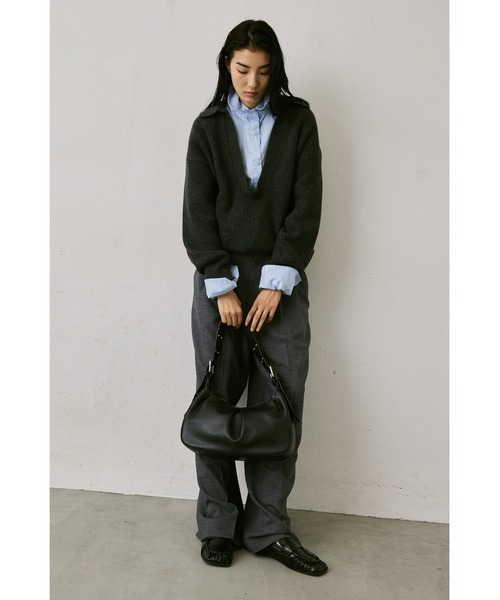 un/neu（アンノイ）の「ギャザースクエアシンプルローファー / 軽量（ローファー・レディース・レッド/ブラック・MEDIUM/SMALL/LARGE）」の16枚目の写真