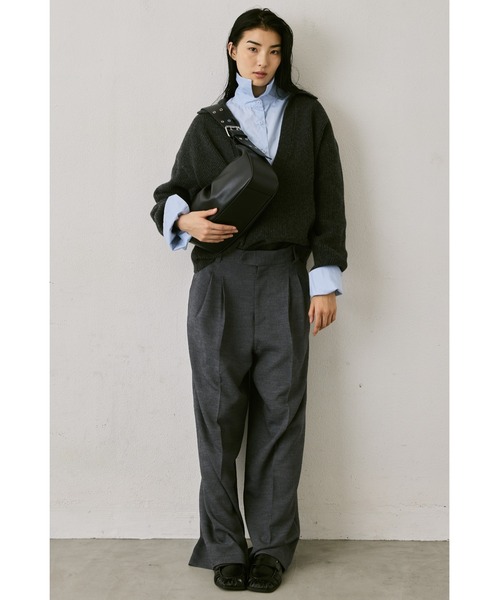 un/neu（アンノイ）の「ギャザースクエアシンプルローファー / 軽量（ローファー・レディース・レッド/ブラック・MEDIUM/SMALL/LARGE）」の17枚目の写真