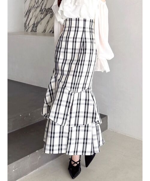 dazzlin（ダズリン）の「バックレースアップアシメマーメイドスカート（スカート・レディース・その他1/ブラック/インディゴブルー/その他・SMALL/MEDIUM）」の3枚目の写真