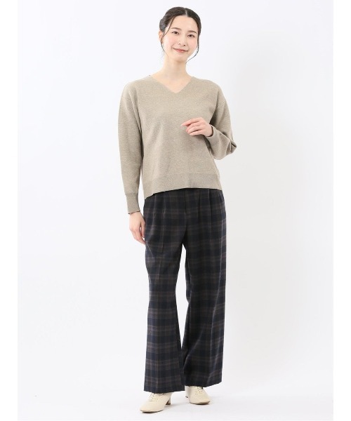 m.f.editorial(エムエフエディトリアル)の「【ストレッチ ハンドウォッシャブル】タカキューレディース ミラノ Vネック ニットプルオーバー(ニット/セーター・レディース・グリーン/ベージュ/グレー・MEDIUM/LARGE)」の9枚目の写真