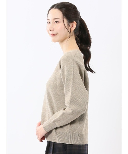 m.f.editorial(エムエフエディトリアル)の「【ストレッチ ハンドウォッシャブル】タカキューレディース ミラノ Vネック ニットプルオーバー(ニット/セーター・レディース・グリーン/ベージュ/グレー・MEDIUM/LARGE)」の6枚目の写真