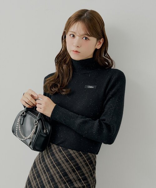 Chico（チコ）の「胸ロゴラメタートルニット（ニット/セーター・レディース・ピンク/ホワイト系その他3/グレー/ホワイト系その他2/アイボリー/ブラック・FREE）」の7枚目の写真