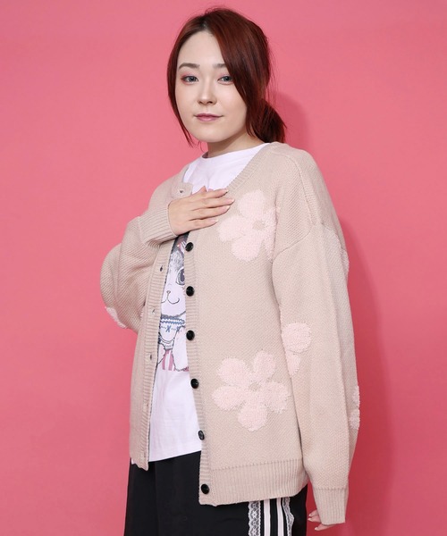 ScoLar(スカラー)の「153732:2WAYお花サガラ刺繍ジャガードニットカーディガン(カーディガン/ボレロ・レディース・チャコールグレー/ベージュ・M)」の1枚目の写真