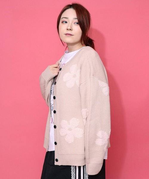 ScoLar(スカラー)の「153732:2WAYお花サガラ刺繍ジャガードニットカーディガン(カーディガン/ボレロ・レディース・チャコールグレー/ベージュ・M)」の5枚目の写真