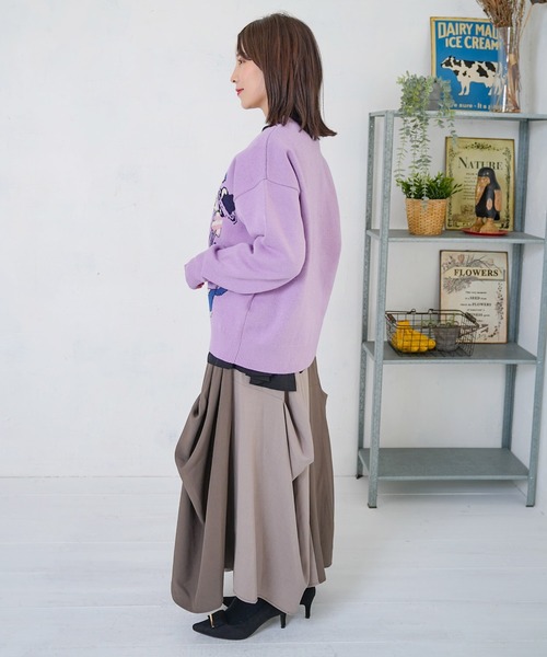 ScoLar(スカラー)の「153727:風船ネコちゃんジャガードニットカーディガン(カーディガン/ボレロ・レディース・グリーン/パープル/ブラック・M)」の15枚目の写真