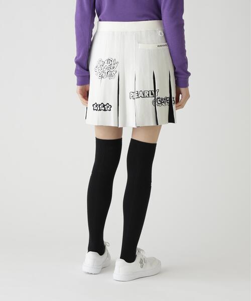 PEARLY GATES(パーリーゲイツ)の「【PEARLY GATES】14GダブルJQ×ワッペン風ニットプリーツスカート(スカート・レディース・ホワイト/ネイビー/ベージュ・SMALL/MEDIUM/LARGE)」の6枚目の写真