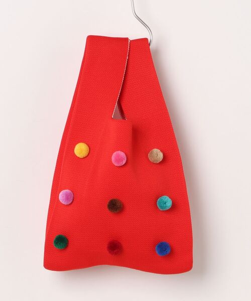 styiro（スタイロ）の「knit color bag/ポンポンつきニットバッグ（ハンドバッグ・レディース・ホワイト/レッド/グリーン/ベージュ/ブラック/ブルー・FREE）」の7枚目の写真