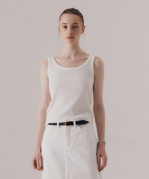 SILN(シルン)の「Classy scoop neck sleeveless (WHITE)(Tシャツ/カットソー・レディース・その他・FREE)」の2枚目の写真