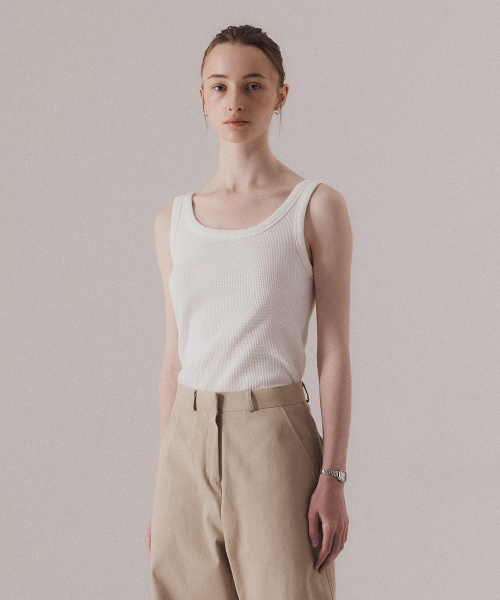 SILN(シルン)の「Classy scoop neck sleeveless (WHITE)(Tシャツ/カットソー・レディース・その他・FREE)」の5枚目の写真