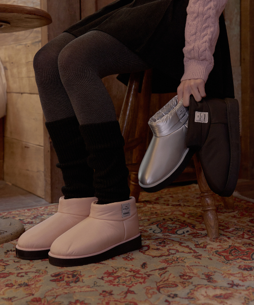 SHOEHI(シューハイ)の「ドナスパディングショートアグブーツ(3Colors)_B2227(ブーツ・レディース・ブラック/ピンク/シルバー・24.5cm/25cm/22.5cm/23cm/23.5cm/24cm)」の4枚目の写真