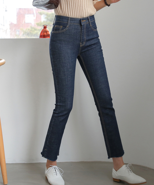 BBAEBBAE(ペッペ)の「ストレッチスパン内蔵ブーツカットデニムパンツ(デニムパンツ・レディース・ブルー・SMALL/MEDIUM/LARGE/X-LARGE)」の3枚目の写真