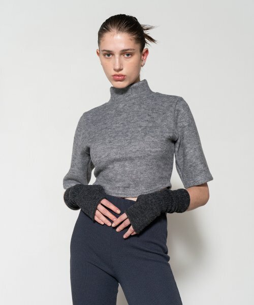 320SHOWROOM(320ショールーム)の「Mock Neck Short Sleeve Knit Gray(ニット/セーター・レディース・その他・FREE)」の1枚目の写真