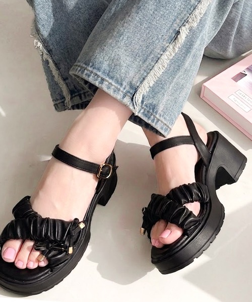 mily bilet(ミウィビレット)の「【mily bilet】ふわふわで歩きやすく、5.5㎝ソールで盛れる♪軽量 リボンデザイン クロスベルト 厚底サンダル(サンダル・レディース・ブラック/アイボリー・LARGE/MEDIUM/SMALL/X-LARGE)」の20枚目の写真