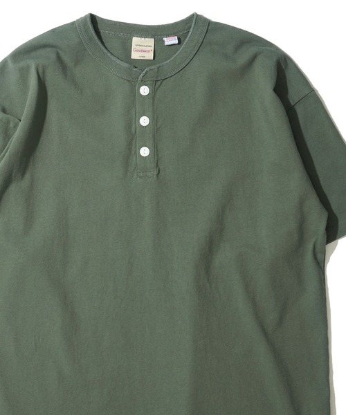 Goodwear(グッドウェア)の「【Goodwear/グッドウェア】USAコットン 無地 リラックスフィット ヘンリーネック Tシャツ(Tシャツ/カットソー・メンズ・ブラック/ブラウン/ホワイト/ライトカーキ/チャコールグレー/ネイビー・LARGE/MEDIUM/X-LARGE)」の5枚目の写真