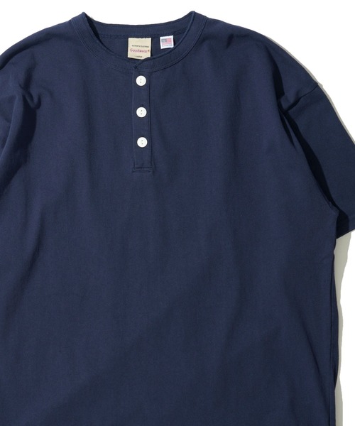 Goodwear(グッドウェア)の「【Goodwear/グッドウェア】USAコットン 無地 リラックスフィット ヘンリーネック Tシャツ(Tシャツ/カットソー・メンズ・ブラック/ブラウン/ホワイト/ライトカーキ/チャコールグレー/ネイビー・LARGE/MEDIUM/X-LARGE)」の6枚目の写真