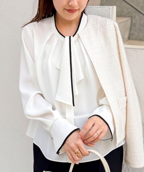 NOLLEY’S（ノーリーズ）の「《セットアップ対応》ウォッシャブルストレッチジョーゼットボウタイ風ペプラムブラウス（シャツ/ブラウス・レディース・ネイビー/オフホワイト/ブラック・36/38）」の15枚目の写真