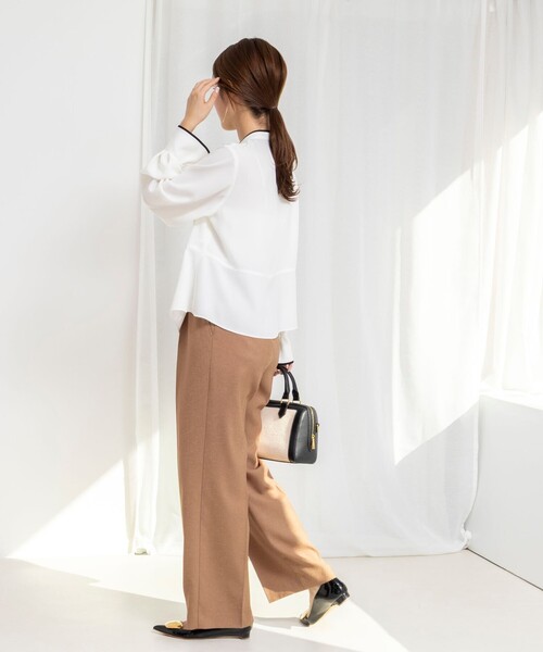 NOLLEY’S（ノーリーズ）の「《セットアップ対応》ウォッシャブルストレッチジョーゼットボウタイ風ペプラムブラウス（シャツ/ブラウス・レディース・ネイビー/オフホワイト/ブラック・36/38）」の20枚目の写真