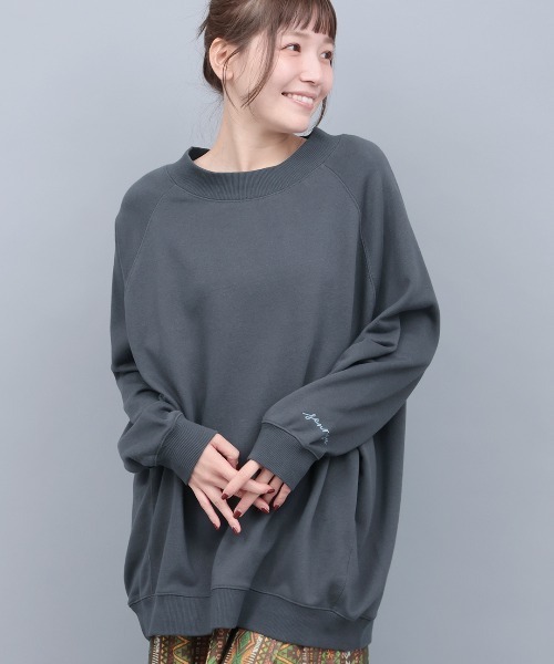 チチカカ（チチカカ）の「バックロゴエンブロイダリーオーバーサイズプルオーバー（スウェット・レディース・オートミール/チャコールグレー/オレンジ・FREE）」の22枚目の写真