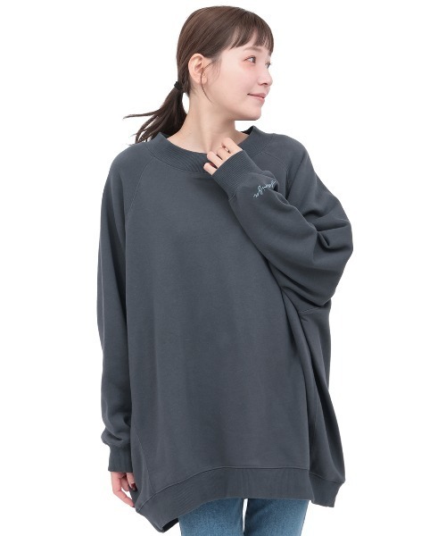 チチカカ（チチカカ）の「バックロゴエンブロイダリーオーバーサイズプルオーバー（スウェット・レディース・オートミール/チャコールグレー/オレンジ・FREE）」の19枚目の写真