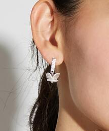 MELROSE claire（メルローズ クレール）の「【MELROSE CLAIRE noir】入卒園式・卒入学式・ハレの日を華やかに彩る変形パールピアス（ピアス（両耳用））」